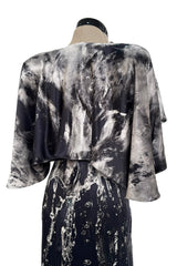 Outstanding Fall 2010 Alexander McQueen Gray Scale Print Silk Dress w Caped Sleeves & Trained Skirt