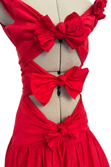 Iconic Spring 2002 Valentino Closing Look 94 Runway Red Silk Bow Dress