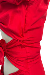 Iconic Spring 2002 Valentino Closing Look 94 Runway Red Silk Bow Dress