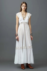 Resort 2017 Valentino by Pierpaolo Piccioli & Maria Grazia Chiuri Runway Look 67 Beaded Cotton Dress