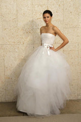 Pretty Fall 2011 Oscar de la Renta Runway White Tulle, Sequin & Rhinestone Dress