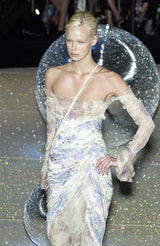 Fall 2003 Emanuel Ungaro by Giambattista Valli Runway Finale Look 61 Magical Dress