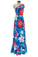 c.1977 Oscar de la Renta for Swirl One Shoulder Printed Bright Floral Cotton Dress w Ruffled Hem