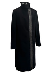 Minimalist Fall 2001 Gucci by Tom Ford Runway Look 21 Cashmere & Leather Sleek Black Coat