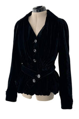 Stunning Fall 2005 Christian Dior By John Galliano Runway Black Velvet Jacket e Belt Detail