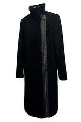 Minimalist Fall 2001 Gucci by Tom Ford Runway Look 21 Cashmere & Leather Sleek Black Coat