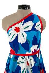 Prettiest 1977 Oscar de la Renta for Swirl One Shoulder Printed Bright Floral Cotton Dress w Ruffled Hem