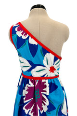 c.1977 Oscar de la Renta for Swirl One Shoulder Printed Bright Floral Cotton Dress w Ruffled Hem