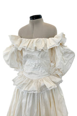 Fairy Tale 1980s Oscar de la Renta Ivory Silk Ruffled Of Shoulder Princess Wedding Dress w Trained Skirt