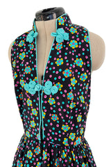 Prettiest Early 1970s Oscar de la Renta Floral Printed Halter Dress w Frog Knots & Open Back