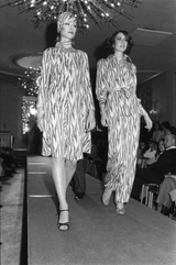 Fabulous Fall 1975 Diane Von Furstenberg Soft T-Shirt Feel Jersey Printed Jumpsuit