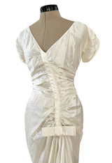 Incredible Spring 2006 Christian Dior by John Galliano Textured Ivory Silk Hourglass Dress