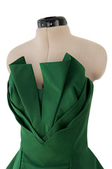 Spectacular Resort 2013 Oscar de la Renta Runway Strapless Emerald Green Silk Dress