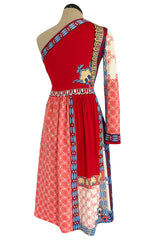 Cutest 1970s Paganne One Shoulder Red Pink & Blue Printed Jersey Dress w Swingy Skirt