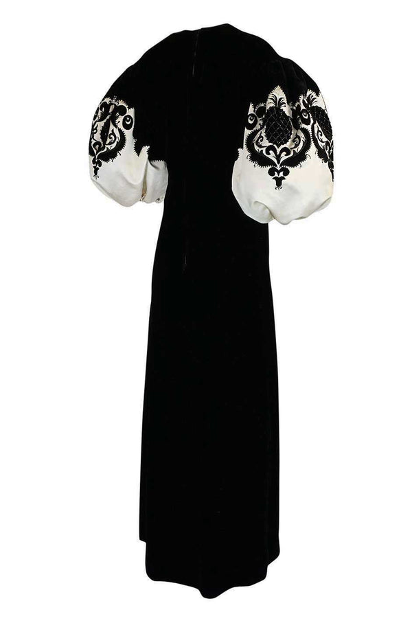 Fall 1977 Pierre Balmain Haute Couture Lesage Beaded Velvet Dress