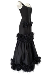 Fall 2004 Oscar de la Renta Runway Feather & Black Silk Hourglass Dress