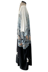 Spectacular 1970s Jean Varon Crane Print Jersey Caftan Dress w Hand Crocheted Collar
