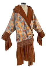 Fabulous 1920s Coral Silk Metallic Gold Lame Flapper Coat w Velvet Detailing
