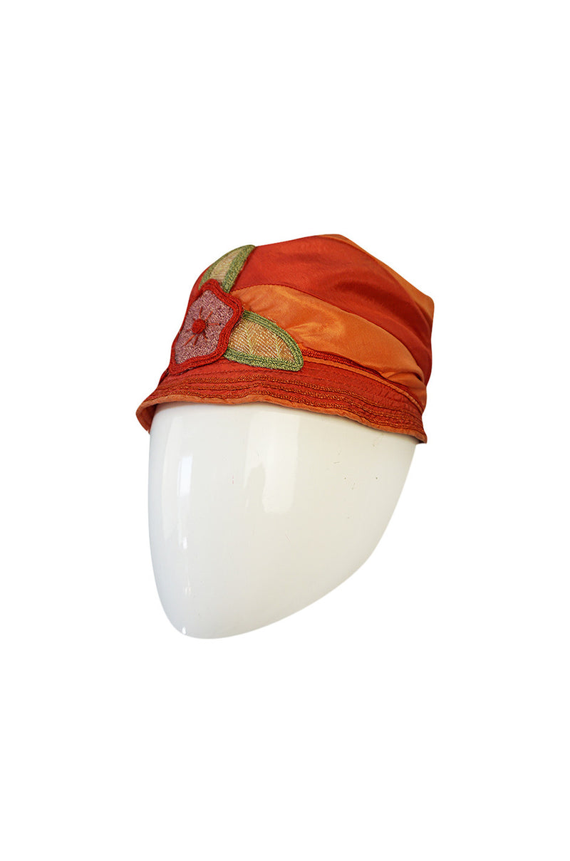 1920s Peach & Coral Silk Floral Applique Flapper Cloche Hat