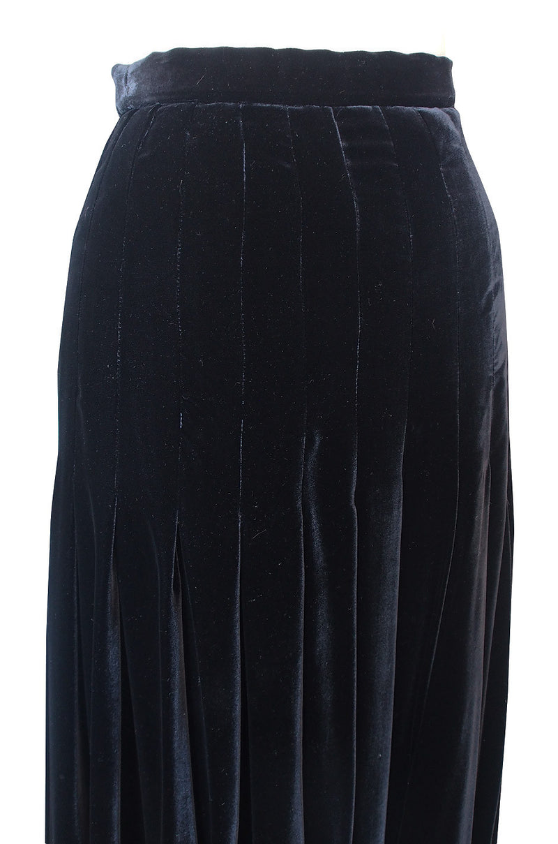 1980s Black Chanel Pleat Velvet Skirt