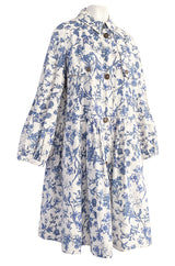 Spring 2005 Burberry Runway & Ad Campaign Blue & White Floral Print Full Cut Linen Trench Coat