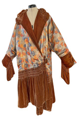 Fabulous 1920s Coral Silk Metallic Gold Lame Flapper Coat w Velvet Detailing