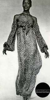 Gorgeous Spring 1977 Givenchy Runway Ad Campaign Strapless Purple Silk Chiffon Dress