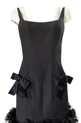 Fall 2004 Oscar de la Renta Runway Feather & Black Silk Hourglass Dress