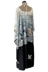 Spectacular 1970s Jean Varon Crane Print Jersey Caftan Dress w Hand Crocheted Collar
