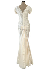 Incredible Spring 2006 Christian Dior by John Galliano Textured Ivory Silk Hourglass Dress