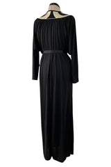 Easy to Wear 1980s Bill Tice Black Jersey Caftan Feel Dress w Gold Shoulder Detail Detail
