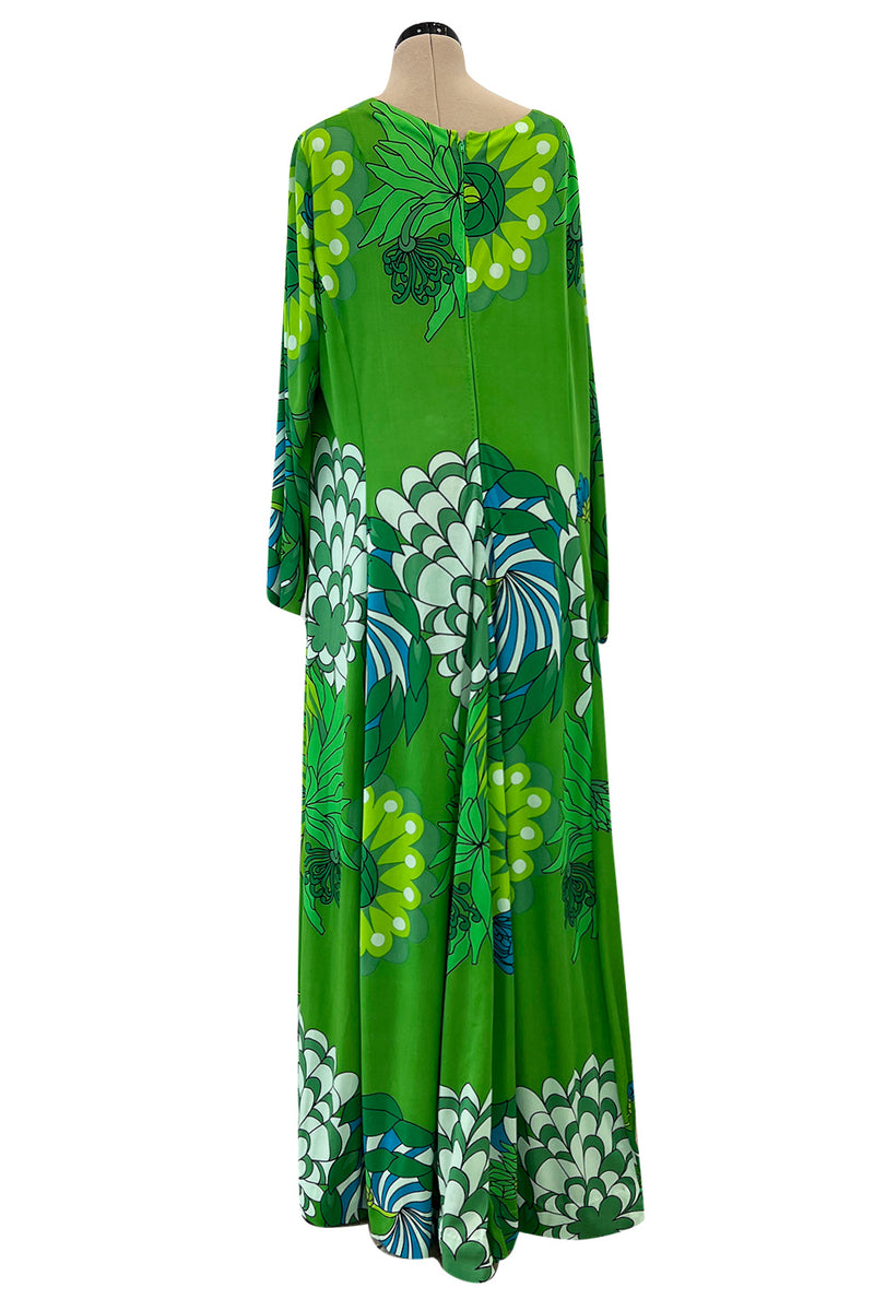 Phenomenal Early 1970s La Mendola Green Silk Jersey Caftan Dress w Silk Chiffon Overlay