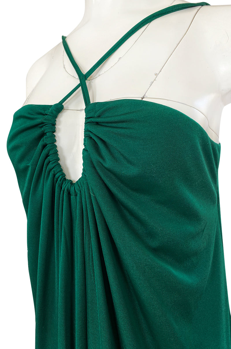 1970s Unlabeled Deep Emerald Green Jersey Halter Neck Dress