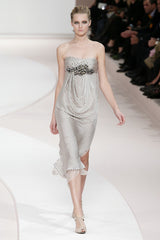 Pretty Spring 2009 Valentino Runway Strapless Dotted Silk w Front Detailing