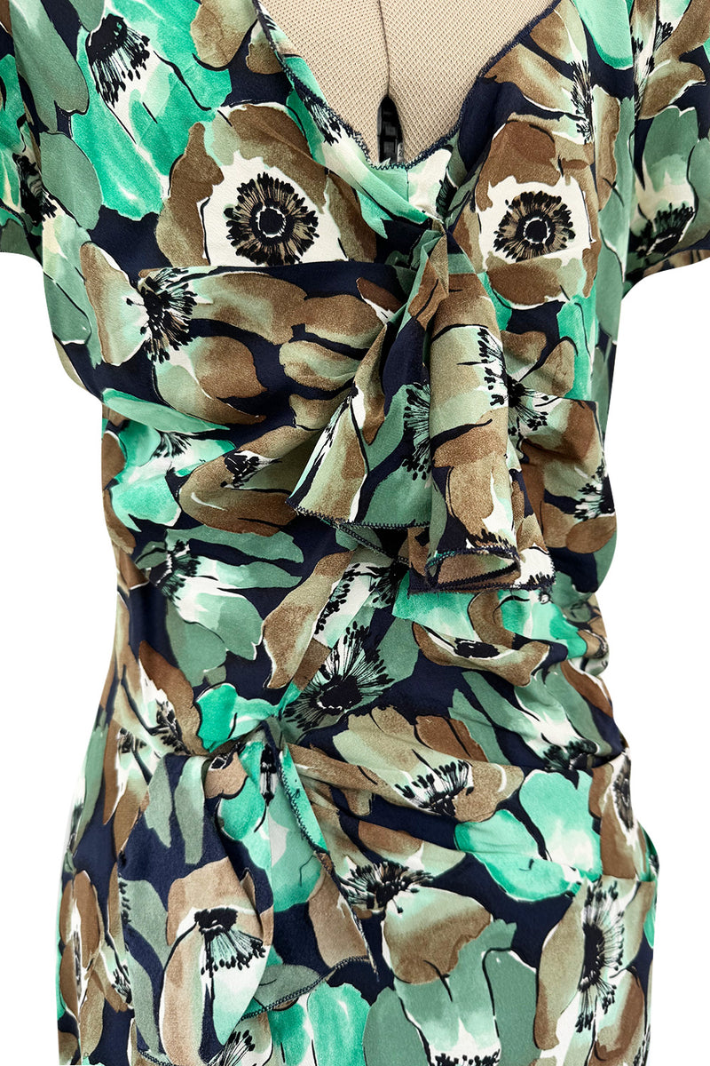 Prettiest 2019/2020 Prada 40s Inspired Lightweight Silk Dress w Green Floral Print & Ruffled Details