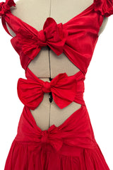 Iconic Spring 2002 Valentino Closing Look 94 Runway Red Silk Bow Dress