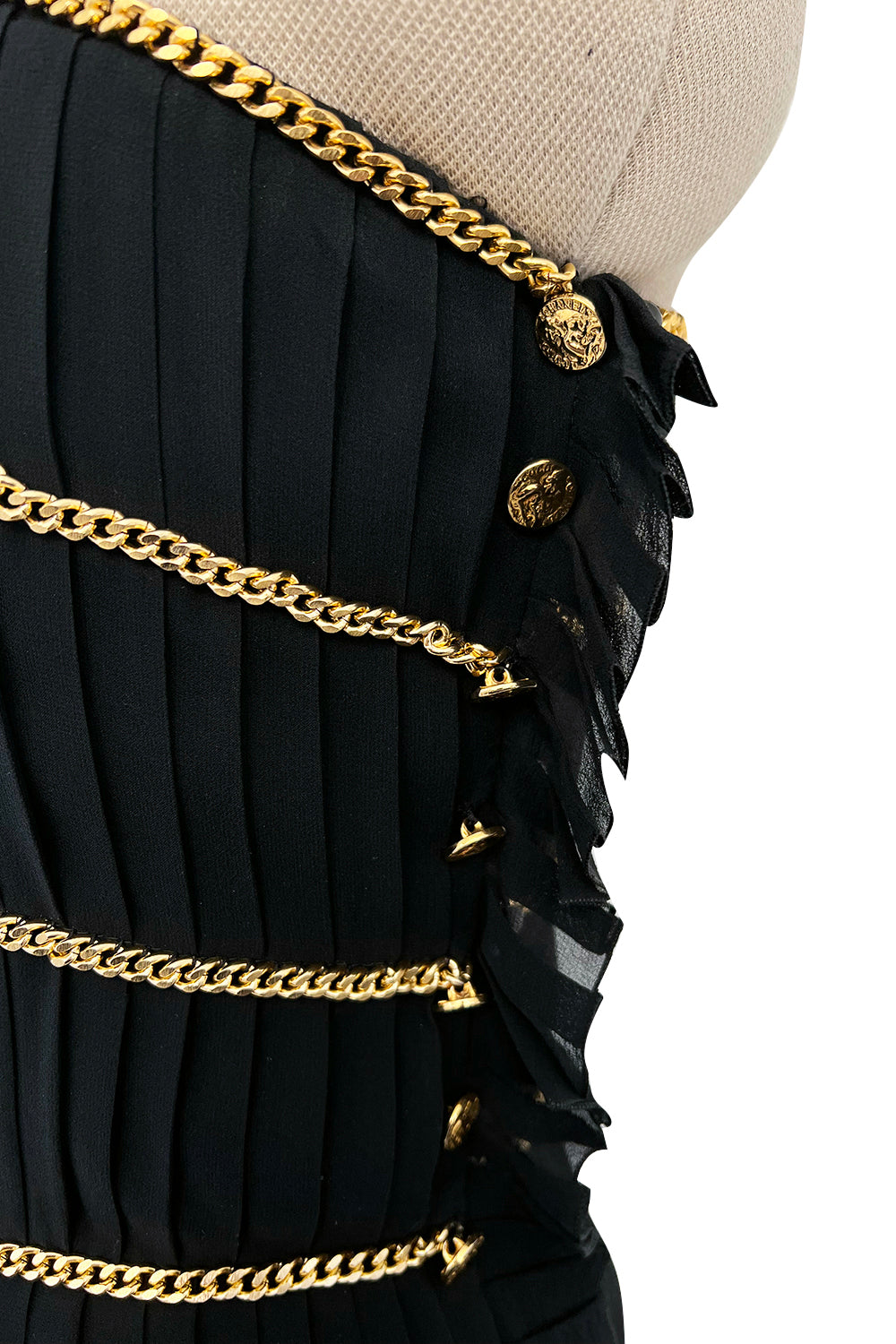 12_7b2db9f6-4964-45b6-95c3-