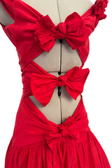 Iconic Spring 2002 Valentino Closing Look 94 Runway Red Silk Bow Dress
