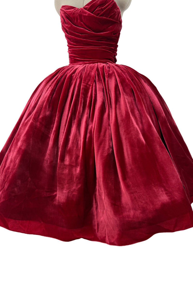 Phenomenal 2012 Dolce & Gabbana Strapless Deep Red Velvet Puff Skirt D – Shrimpton Couture