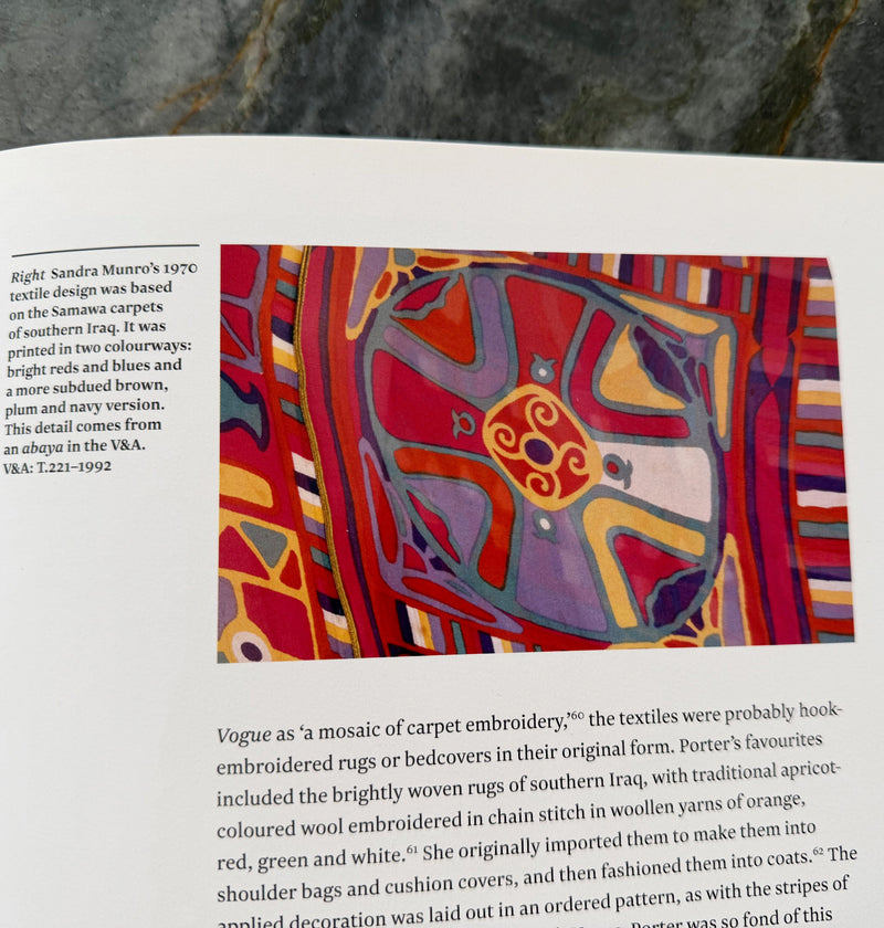 Fantastic 1970 Thea Porter w Documented Print by Sandra Munro Silk Chiffon Mini Dress w Ultra Wide Sleeves