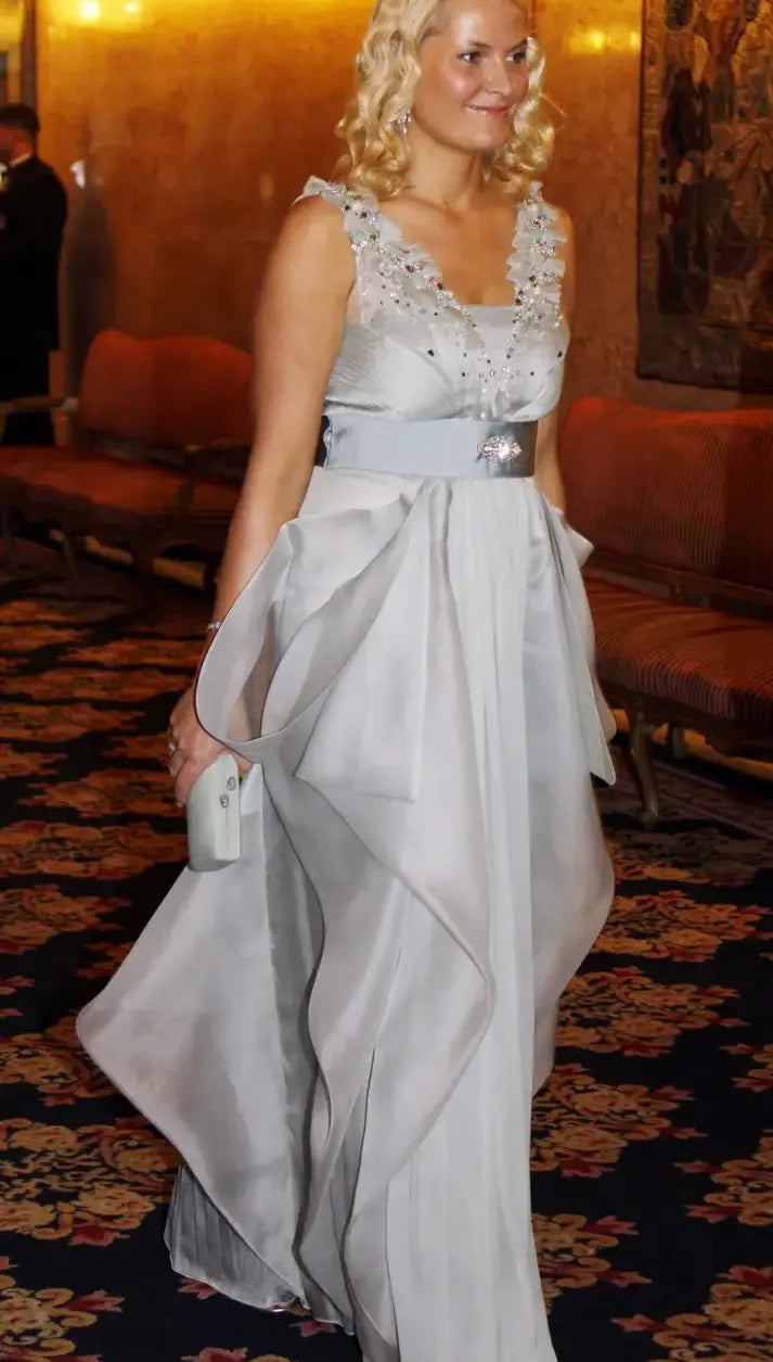 Prettiest Resort 2009 Valentino by Alessandra Facchinetti Look 16 Palest Dusty Green Silk Organza Dress