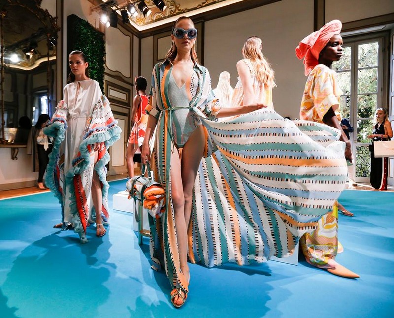 Chic Spring 2018 Emilio Pucci Runway Look 26 & Ad Campaign Printed Stripe & Dot Silk Dress or Cover Up