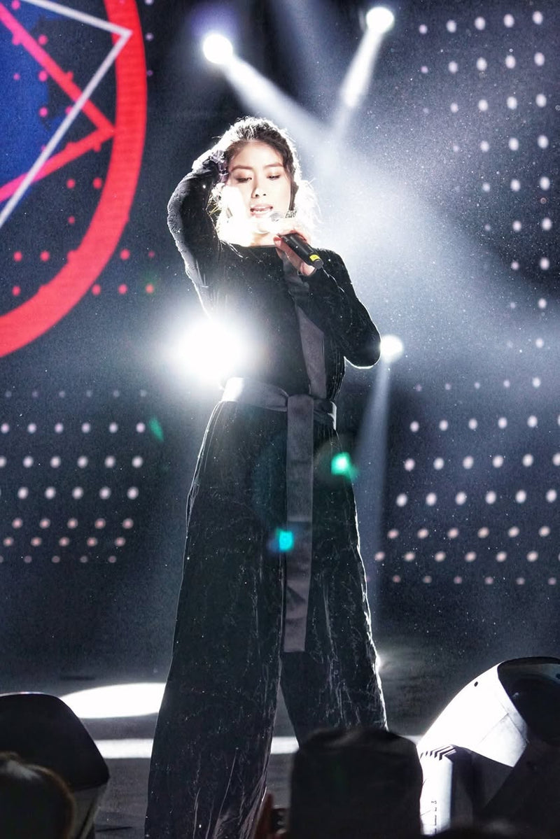 Exquisite Fall 2019 Giorgio Armani Runway Look 80 Velvet &Silk Ribbon Jumpsuit w Black Jet Beads