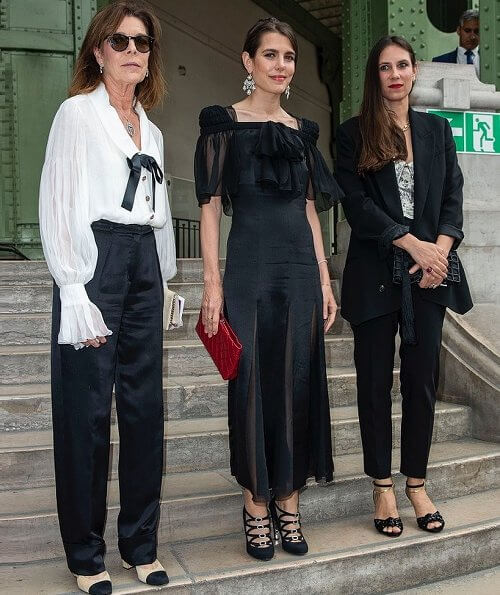 Prettiest Fall 2009 Chanel by Karl Lagerfeld Runway Look 55 Black Silk & Chiffon Dress