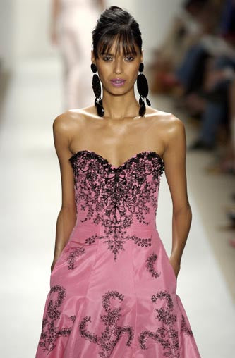 Exceptional Spring 2004 Oscar de la Renta Runway Look 39 Strapless Pink Silk w Black Embroidery & Beads