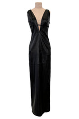Exceptional Fall 2000 Richard Tyler Couture Plunging Front & Open Back Sculpted Black Ultrasoft Leather Dress