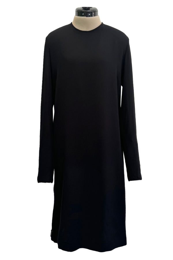 Chic & Simple Fall 2001 Gucci by Tom Ford Runway Look 20 Black Silk Side Zipper Sheath Dress