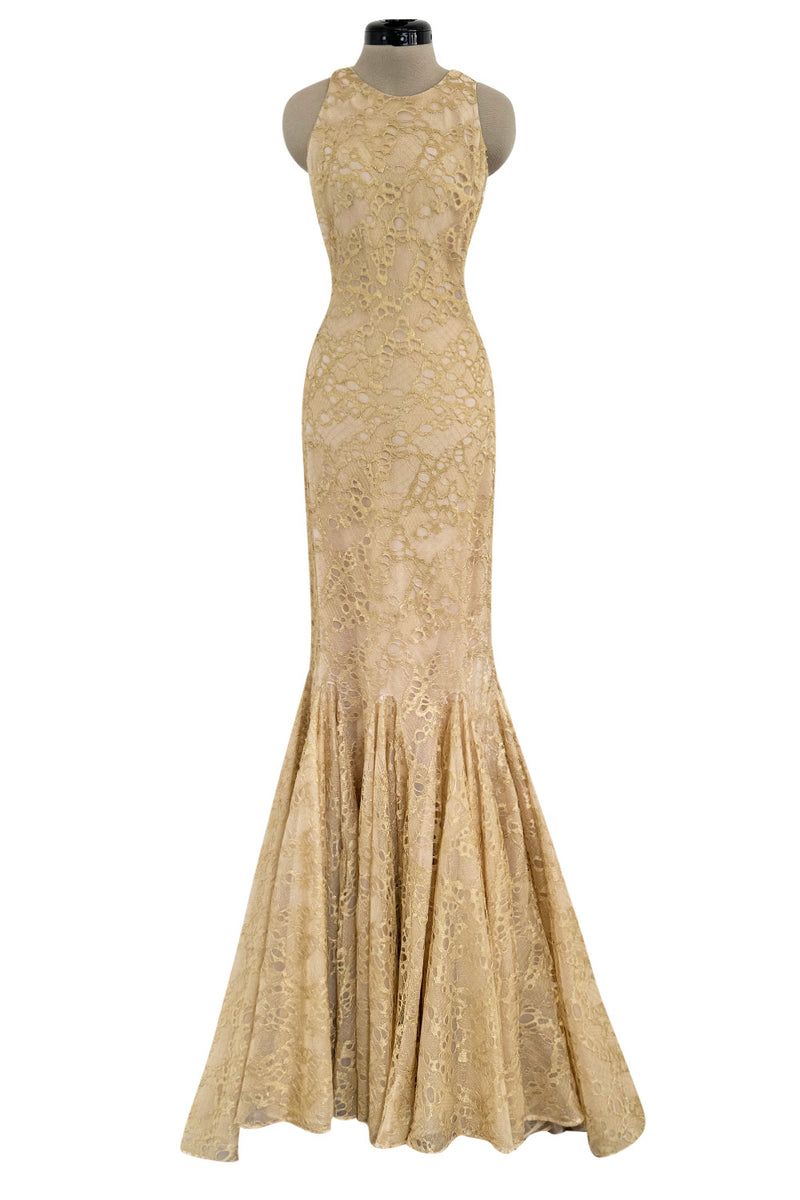 Incredible Spring 2012 Alexander McQueen by Sarah Burton Gold Lace Dre Shrimpton Couture Incredible Spring 2012 Alexander McQueen by Sarah Burton Gold Lace Dre Shrimpton Couture