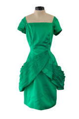 Unusual 1950s Symphony Fashions Brilliant Green Hourglass Dress w Unusual Pleated Skirt