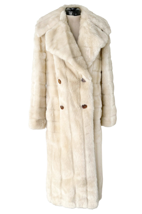 Sold at Auction: CHANEL Vintage 1960s Boucle & Fur Coat